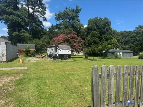 523 21st St, King William, VA 23181