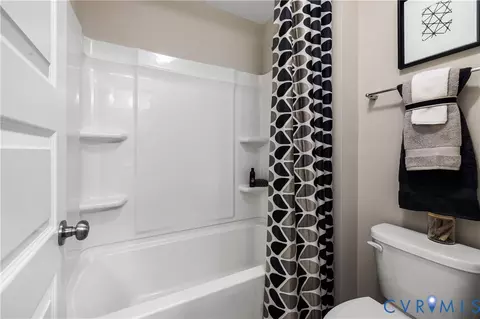 Bath - 17306 Elixir Ct, Moseley, VA 23120 photo 4 of 4