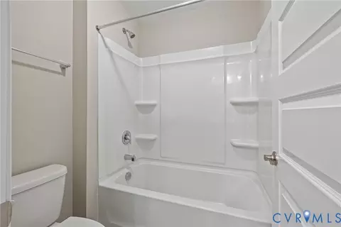 Bath - 17318 Elixir Ct, Moseley, VA 23120 photo 2 of 3