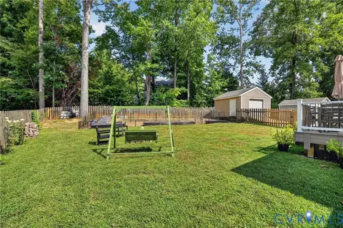 Exterior - 7248 Full Rack Dr, Midlothian, VA 23112 photo 7 of 10