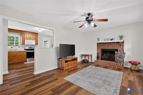 Living - 7248 Full Rack Dr, Midlothian, VA 23112 photo 1 of 3