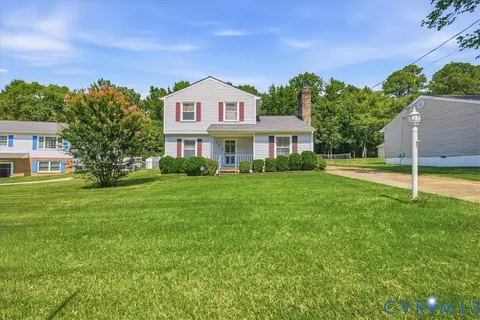 3501 Sussex Dr, Hopewell, VA 23860