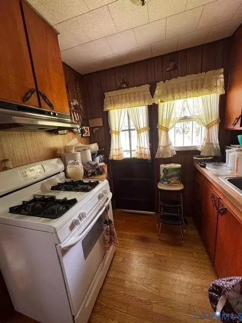 Kitchen - 751 Leonard Rd, Norfolk, VA 23518 photo 1 of 1