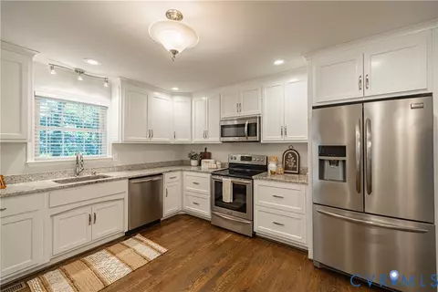 Kitchen - 6720 Claiborne Rd, Sutherland, VA 23885 photo 3 of 8