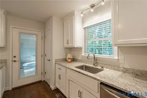Kitchen - 6720 Claiborne Rd, Sutherland, VA 23885 photo 5 of 8
