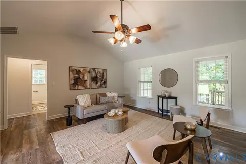 Living - 6720 Claiborne Rd, Sutherland, VA 23885 photo 2 of 3