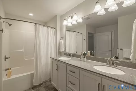 Bath - 6720 Claiborne Rd, Sutherland, VA 23885 photo 1 of 2