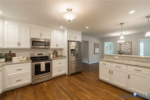 Kitchen - 6720 Claiborne Rd, Sutherland, VA 23885 photo 6 of 8