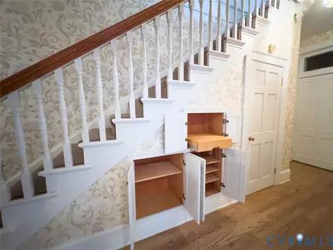 Entry Way - 1403 Grove Ave, Richmond, VA 23220 photo 3 of 5