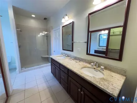 Bath - 1403 Grove Ave, Richmond, VA 23220 photo 4 of 5