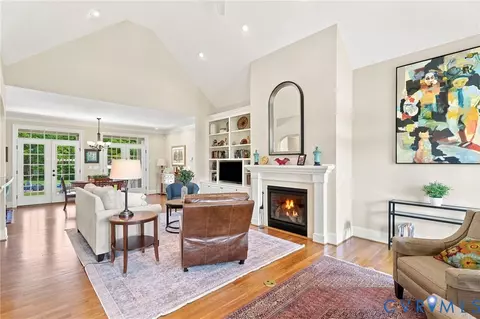 Living - 33229 Mt Gideon Rd, Hanover, VA 23069 photo 5 of 8