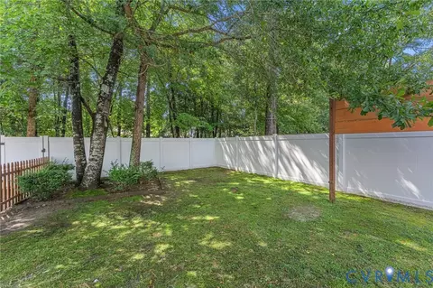 Exterior - 6924 Lakeside Dr, Hayes, VA 23072 photo 6 of 6