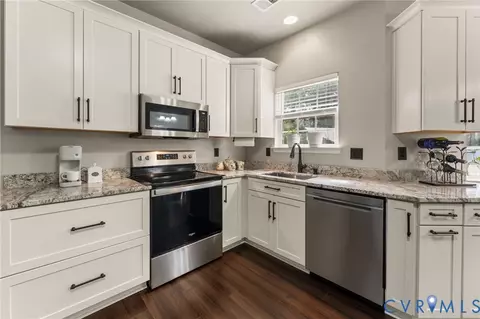 Kitchen - 6924 Lakeside Dr, Hayes, VA 23072 photo 3 of 5