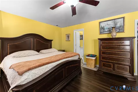Bedroom - 6924 Lakeside Dr, Hayes, VA 23072 photo 2 of 7