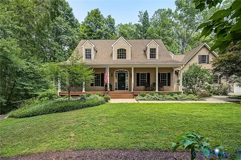 2431 Magnolia Rdg, Maidens, VA 23102