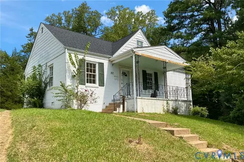 737 Jefferson Pl, Petersburg, VA 23803
