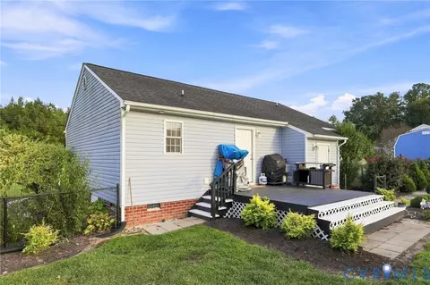 Exterior - 8398 Rowanty Rd, Carson, VA 23830 photo 4 of 6