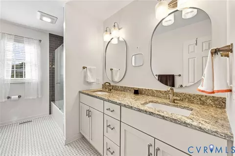 Bath - 8398 Rowanty Rd, Carson, VA 23830 photo 1 of 4