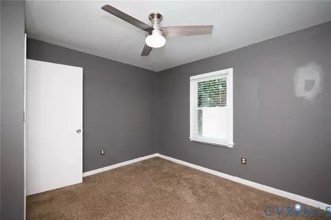 Bedroom - 20520 Cox Rd, Sutherland, VA 23885 photo 5 of 10