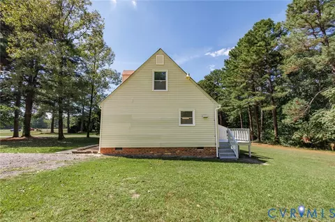 Exterior - 20520 Cox Rd, Sutherland, VA 23885 photo 4 of 6