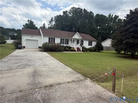 25025 Gilmar Ct, Petersburg, VA 23803