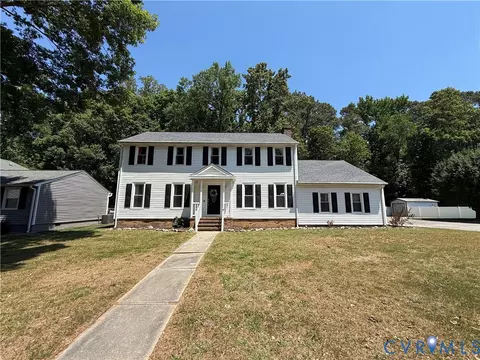 932 Germar Ct, Colonial Heights, VA 23834