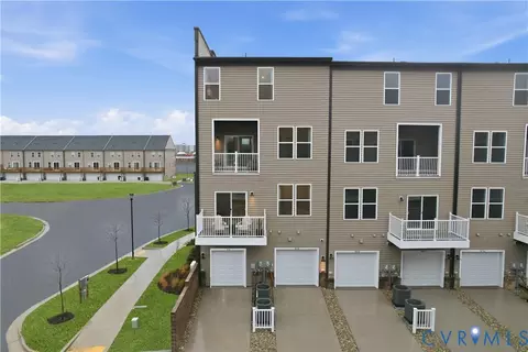 9635 Turning Point Dr #B, Glen Allen, VA 23059