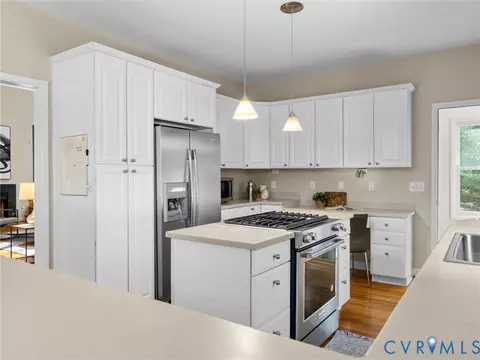 Kitchen - 3431 Robious Forest Way, Midlothian, VA 23113 photo 3 of 7