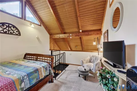 Bedroom - 388 Spitz Ln #B, Basye, VA 22810 photo 4 of 5