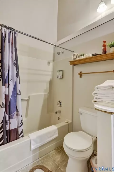 Bath - 388 Spitz Ln #B, Basye, VA 22810 photo 3 of 5