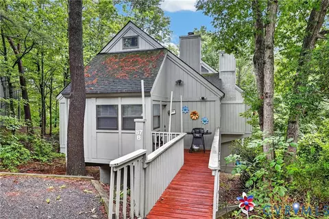 Exterior - 388 Spitz Ln #B, Basye, VA 22810 photo 3 of 7