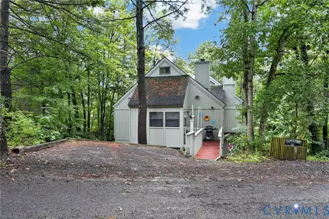 Exterior - 388 Spitz Ln #B, Basye, VA 22810 photo 5 of 7