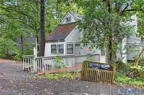 Exterior - 388 Spitz Ln #B, Basye, VA 22810 photo 2 of 7