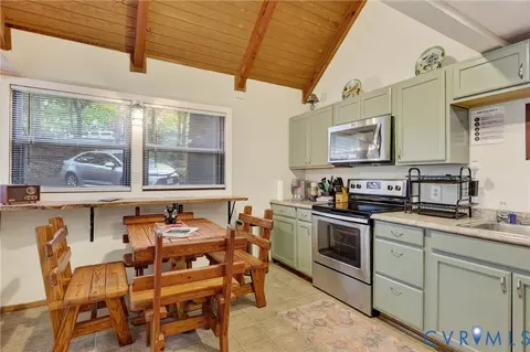 Kitchen - 388 Spitz Ln #B, Basye, VA 22810 photo 3 of 3