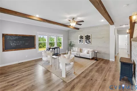 Living - 13110 Continental Rd, Wilsons, VA 23894 photo 1 of 2