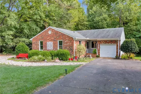 3841 Strawhill Rd, Richmond, VA 23231