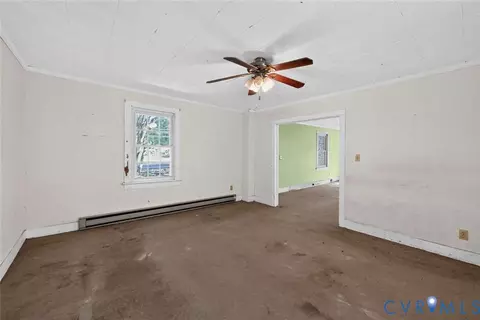 Living - 17536 General Puller Hwy, Deltaville, VA 23043 photo 4 of 5