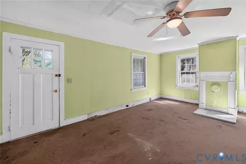Living - 17536 General Puller Hwy, Deltaville, VA 23043 photo 1 of 5