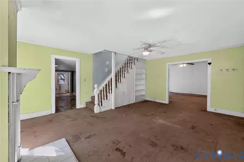 Living - 17536 General Puller Hwy, Deltaville, VA 23043 photo 3 of 5