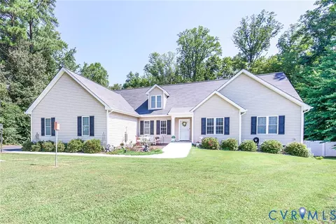 8266 Oakfield Ln, Mechanicsville, VA 23116