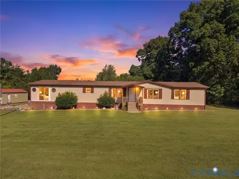 8920 S Genito Rd, Jetersville, VA 23083