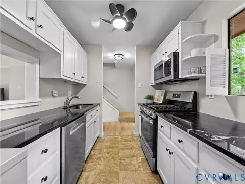 Kitchen - 11781 N Briar Patch Dr, Midlothian, VA 23113 photo 1 of 3