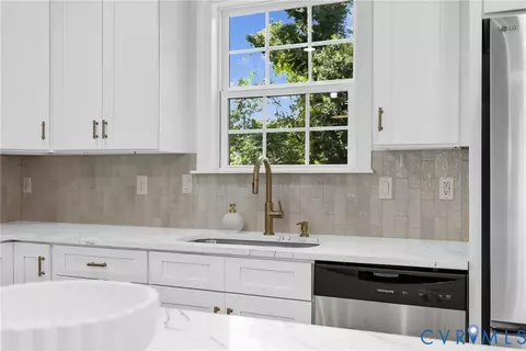 Kitchen - 1806 3rd Ave, Richmond, VA 23222 photo 4 of 5