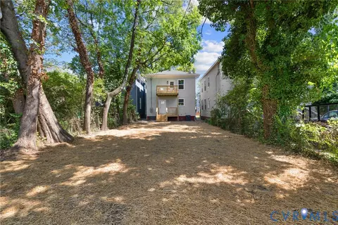 Exterior - 1806 3rd Ave, Richmond, VA 23222 photo 6 of 8