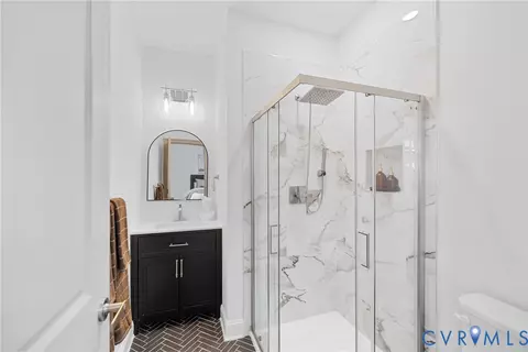 Bath - 1806 3rd Ave, Richmond, VA 23222 photo 6 of 6