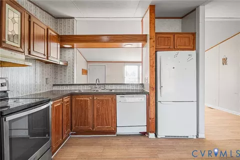Kitchen - 14306 Wilkinson Rd, Dewitt, VA 23840 photo 3 of 4