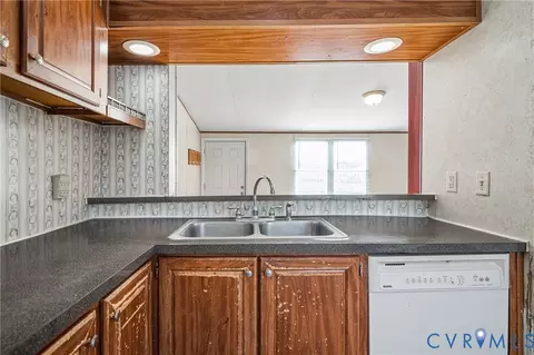 Kitchen - 14306 Wilkinson Rd, Dewitt, VA 23840 photo 4 of 4