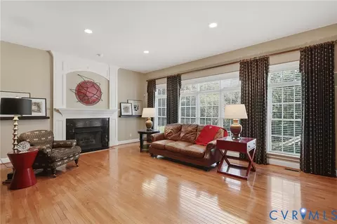 Living - 3012 Hedgeway Pl, Midlothian, VA 23113 photo 1 of 5