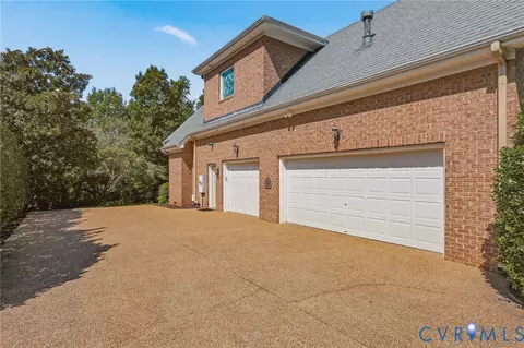 Exterior - 3012 Hedgeway Pl, Midlothian, VA 23113 photo 3 of 11