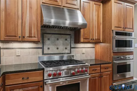 Kitchen - 3012 Hedgeway Pl, Midlothian, VA 23113 photo 5 of 6